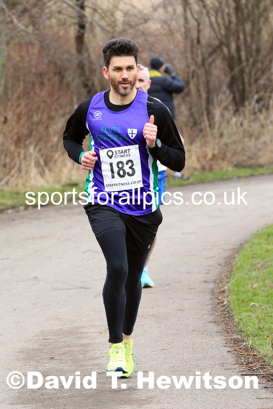 Senior men and veteran men over-40s NECAA Road Relay Champs., Hetton Lyons Park, Hetton le Hole, County Durham. Photo: David T. Hewitson/Sports for All Pics